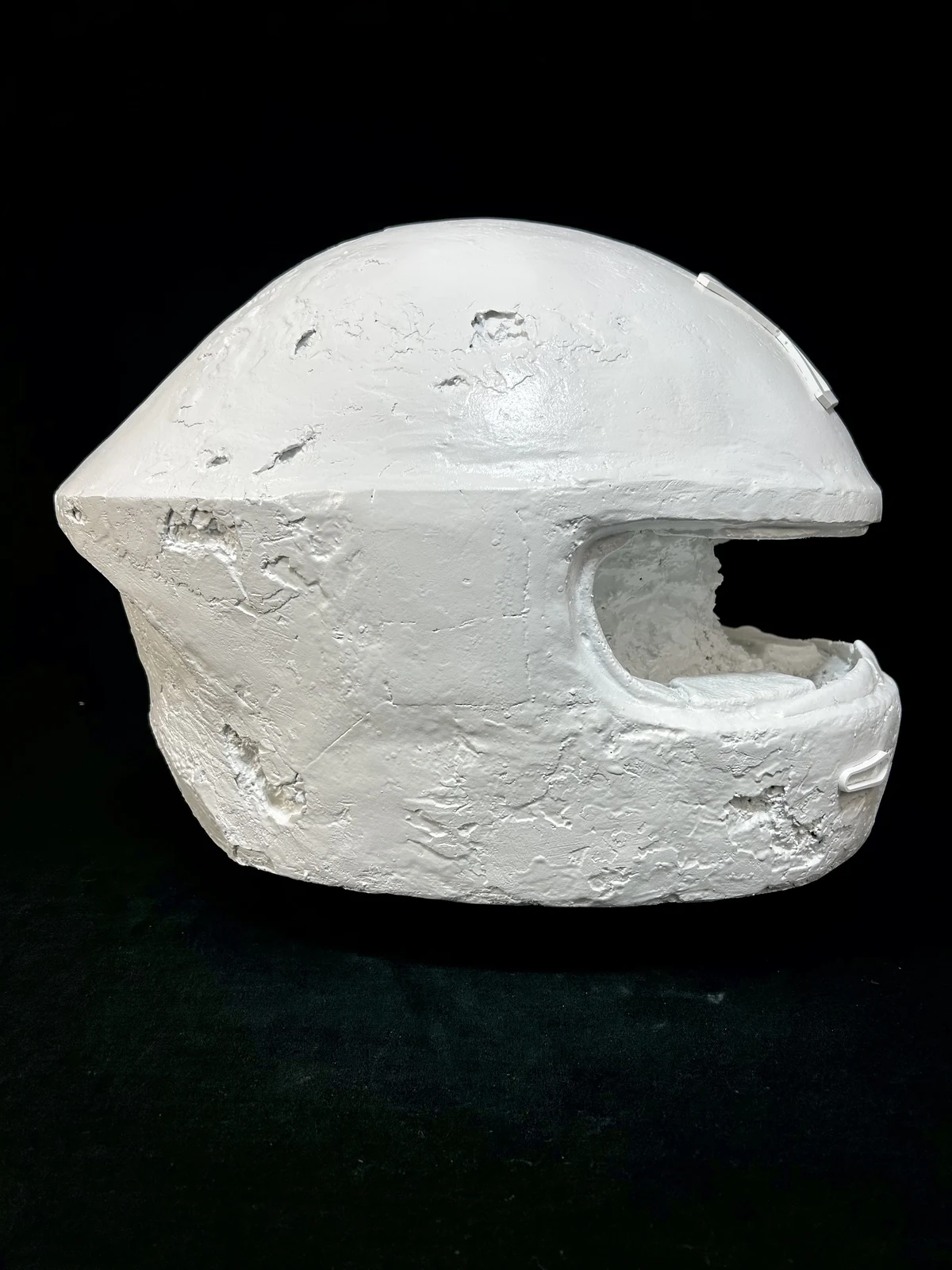 Miniatura: The White Helmet by Bernard