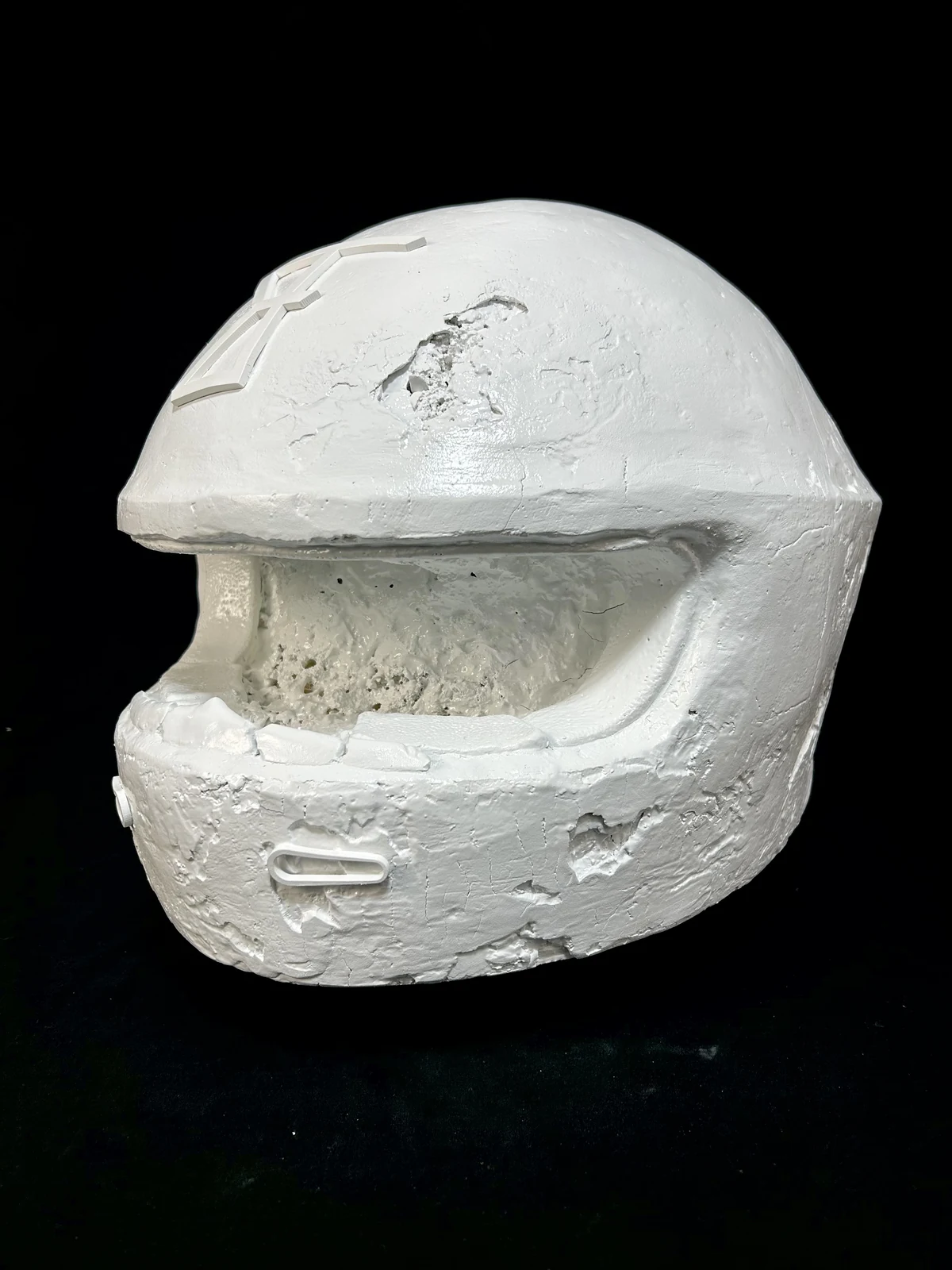 Miniatura: The White Helmet by Bernard