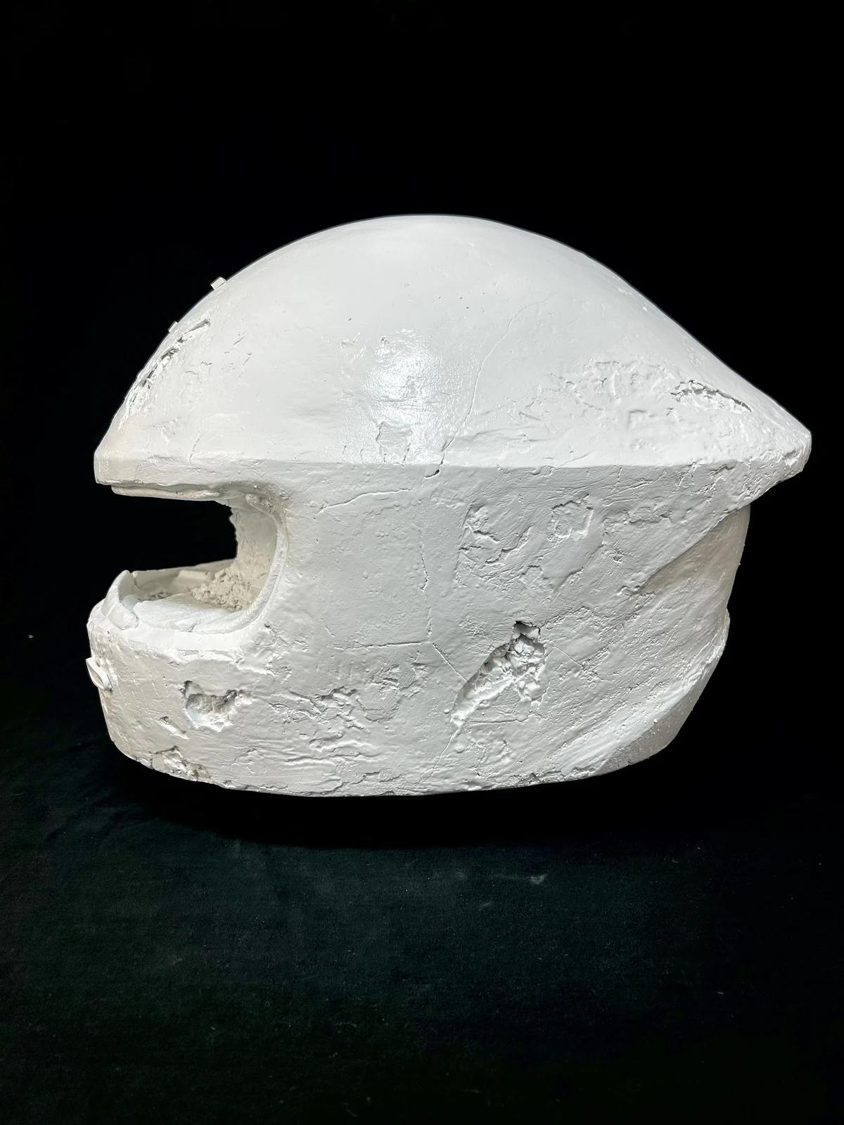 Miniatura: The White Helmet by Bernard
